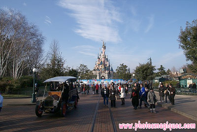 Central Plaza Stage construction