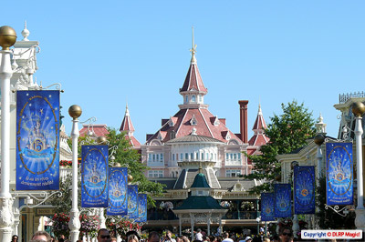 Main Street USA decorations