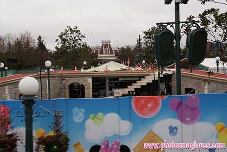 Central Plaza Stage works