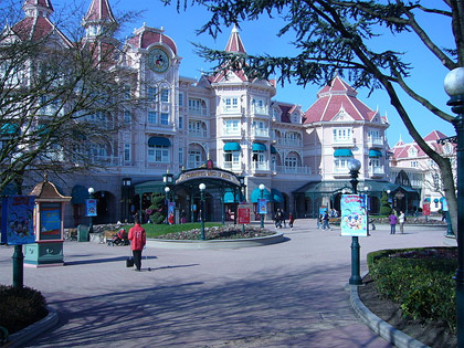 Mickey's Magical Party decorations