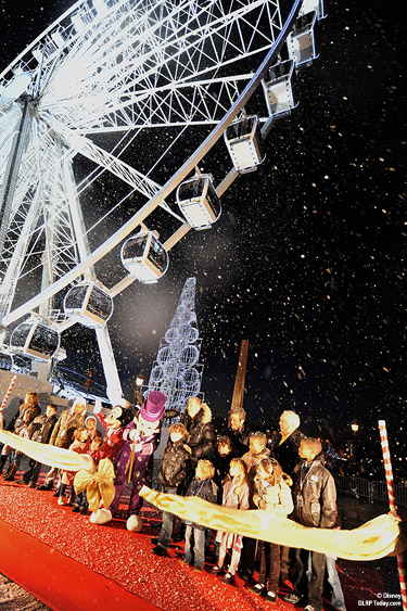 Mickey and Minnie launch Champs Elysées Christmas market