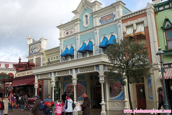 Disneyland Park Refurbishments