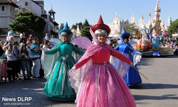 Disney Magic on Parade! (C) NewsDLRP.com