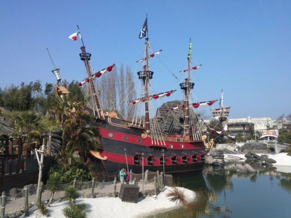 Captain Hook's Pirate Ship refurbishment (C) @InsideDLParis