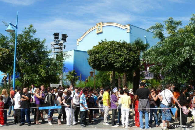 Crush's Coaster queue - Walt Disney Studios Park - Disneyland Paris