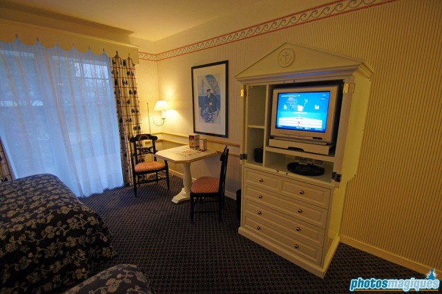 Disney's Newport Bay Club old rooms
