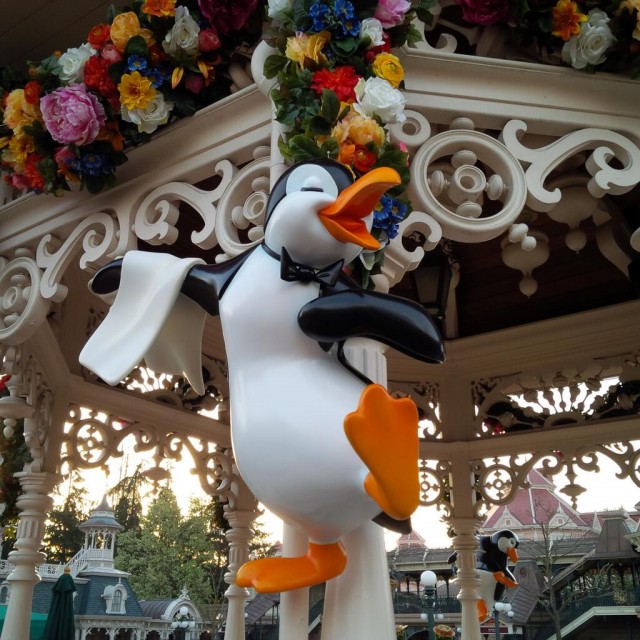 Swing into Spring at Disneyland Paris © DisneylandBerry