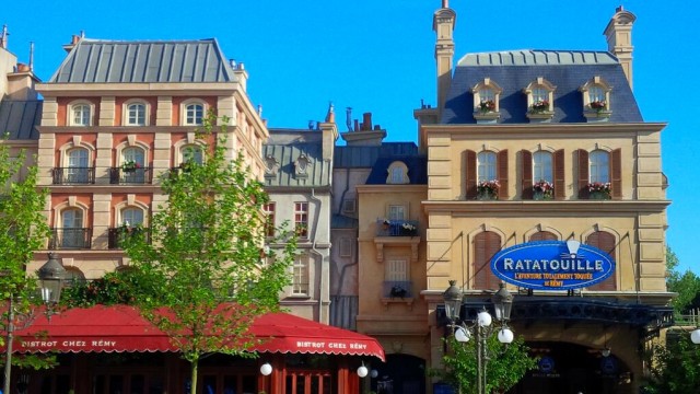 Ratatouille: L’Aventure Totalement Toquée de Rémy entrance marquee Disneyland Paris ©DisneylandBerry