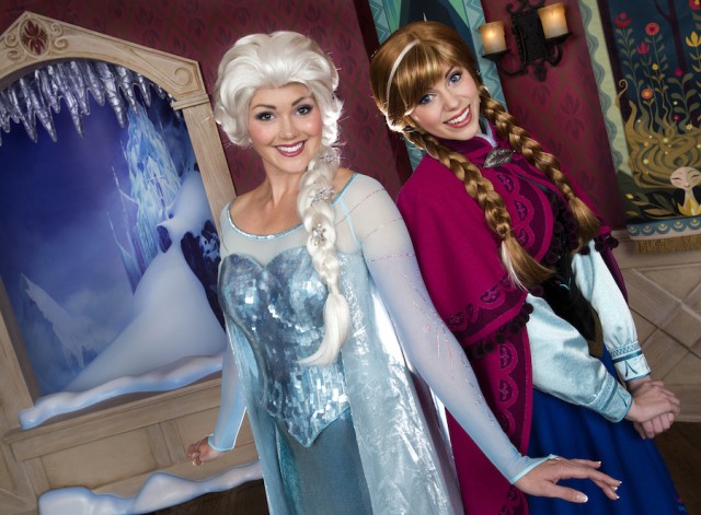 Disney Frozen Anna and Elsa to meet Disneyland Paris guests this Christmas