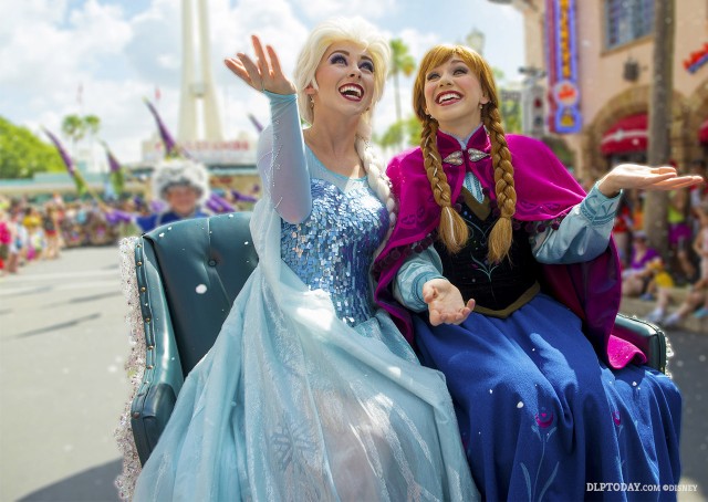 Frozen Summer Fun at Disneyland Paris - Frozen: A Royal Welcome