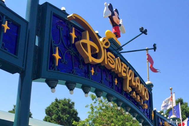Disneyland Paris confirms parks to re-open tomorrow, Wednesday 18th November