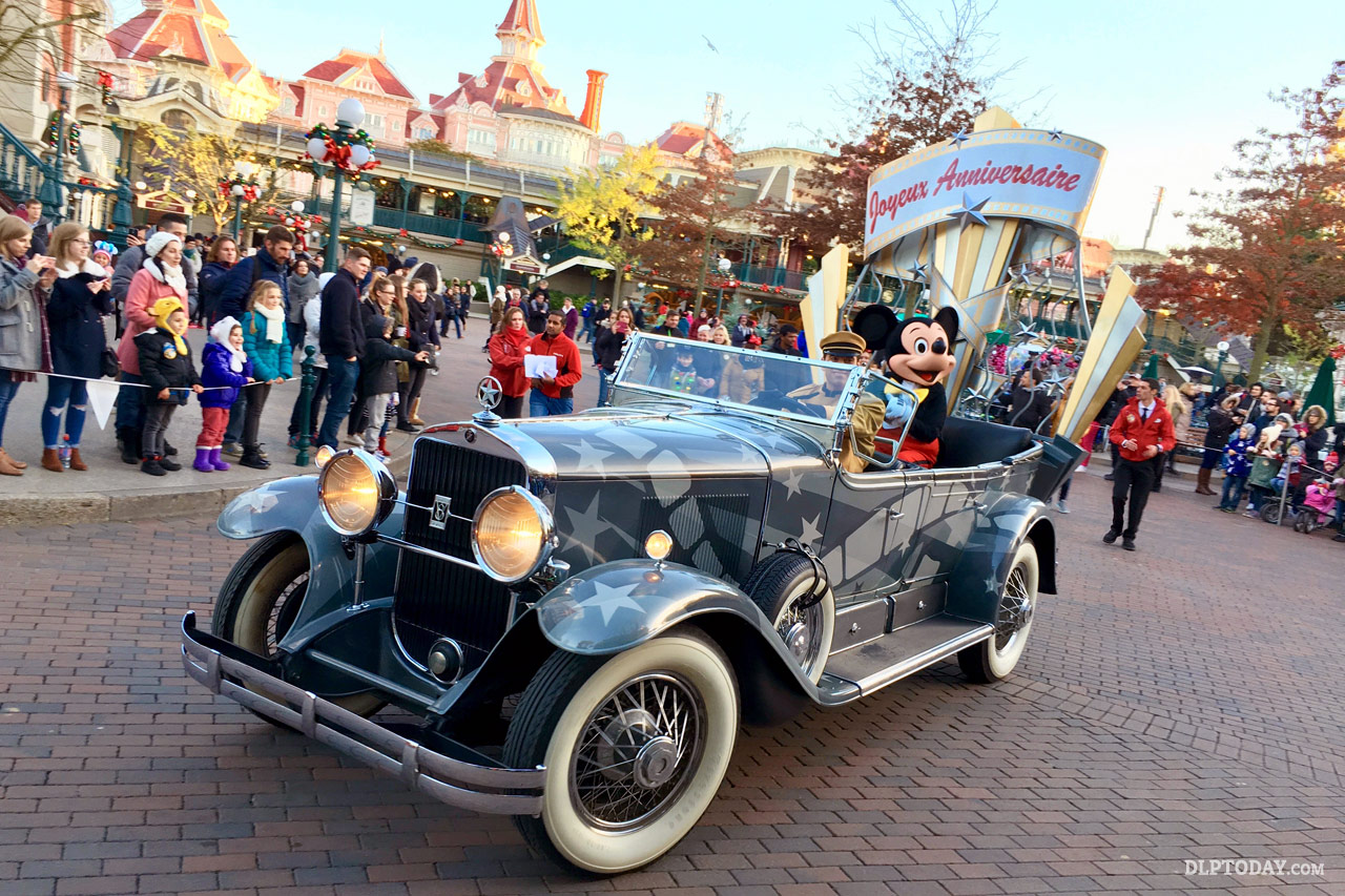 Disney - Petite voiture Hot Wheels Minnie Mouse