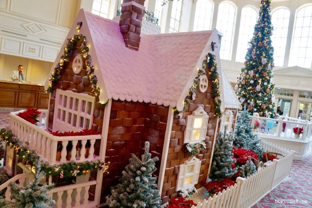 Disneyland Hotel Christmas Gingerbread House