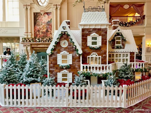 Disneyland Hotel Christmas Gingerbread House