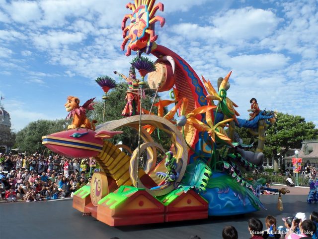 Jungle Safari The Lion King Jungle Book float, Disney Stars on Parade Disneyland Paris 25th Anniversary (© Disney 'Round the World)