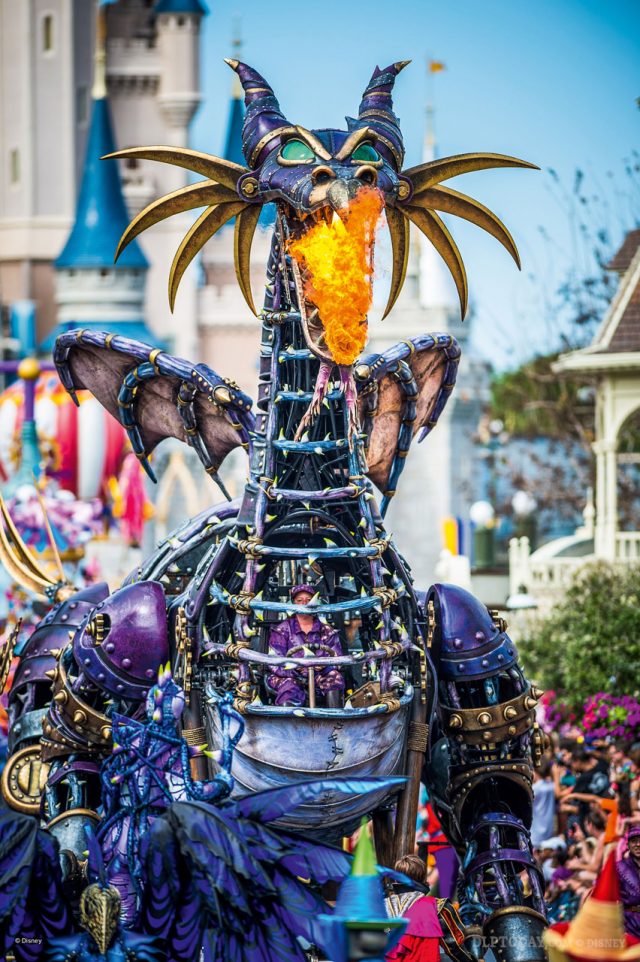 Disney Stars on Parade 'Discover Enchantment' Maleficent Dragon float Disneyland Paris 25th Anniversary
