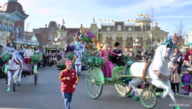 Disney Stars on Parade 'Discover Romance' Princess Carriages from 20th Anniversary Disneyland Paris 25th Anniversary Parade