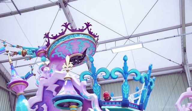 Disney Stars on Parade Frozen Discover Wonder Disneyland Paris 25th Anniversary parade float